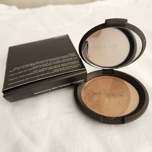 BECCA Shimmering Skin Prefector Highlighter  - Topaz